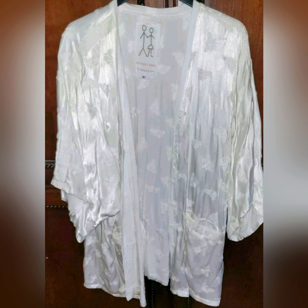 Johnny Was Embroidered Kimono Sleeve, Button Front Lightweight, Silky, Sz S